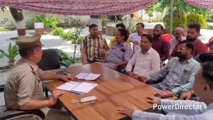 पटियाली: पटियाली कोतवाली परिसर में आगामी पर्व मोहर्रम और कांवड़ यात्रा को लेकर पीस कमेटी की बैठक संपन्न हुई