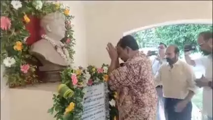 ব্যারাকপুর ১: ঋষি বঙ্কিমচন্দ্র চট্টোপাধ্যায়ের ১৮৭ তম জন্মবার্ষিকী পালন করা হলো নৈহাটিতে উপস্থিত সাংসদ