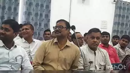 अरवल: समाहरणालय सभागार में जिला बंदोबस्त अधिकारी का विदाई समारोह आयोजित