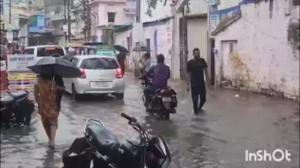 विदिशा नगर: गुरुवार सुबह तेज बारिश से कई जगह जलभराव, गर्ल्स स्कूल में छात्राओं की कराई गई छुट्टी