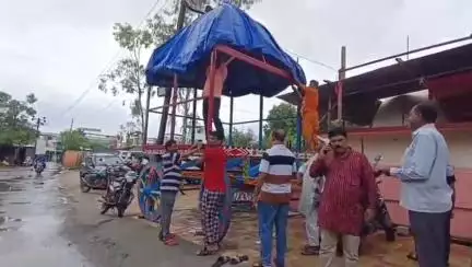 ભરૂચ: ભરૂચના આશ્રય સોસાયટી પાસે આવેલ ભગવાન જગન્નાથ મંદિરે નિકળનાર રથયાત્રામાં જોડાવવા આયોજકોએ ભાવિક ભક્તોને નિમંત્રણ પાઠવ્યું