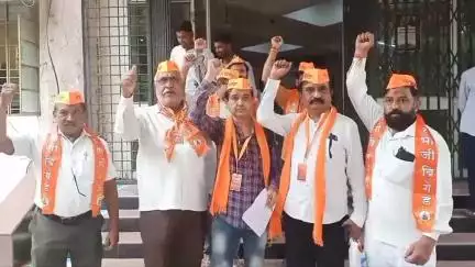 धुळे: संभाजी ब्रिगेड वतीने विविध मागणीसाठी जिल्हाधिकारी कार्यालय पुरवठा अधिकारी यांना देण्यात आले निवेदन