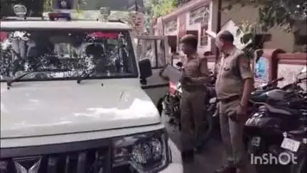 वाराणसी जिला अधिकारी का फरमान, न्यायालय परिसर के अंदर किसी भी प्रशासनिक अधिकारियों के वाहन नहीं जाएंगे