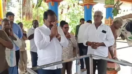 తిరువూరు ప్రాంతానికి తాగు,సాగుని అందించే రాకెట్ ఛానల్ మరమ్మత్తు పనులను ప్రారంభించిన ఎమ్మెల్యే కొలికపూడి శ్రీనివాసరావు