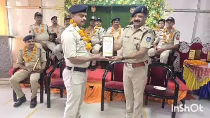 अनूपपुर: पांच साल की सेवा के बाद विदाई, पुलिस परिवार ने इस तरह जताया स्नेह