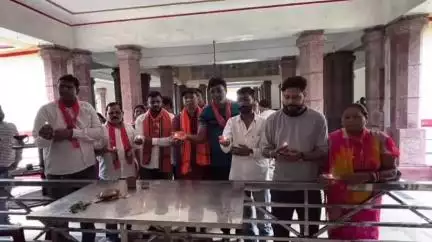 ଓରିଏଣ୍ଟ: ବ୍ରଜରାଜନଗରରେ କେନ୍ଦ୍ର ଶିକ୍ଷା ମନ୍ତ୍ରୀ ଧର୍ମେନ୍ଦ୍ର ପ୍ରଧାନଙ୍କ ଜନ୍ମଦିନ ଉପଲକ୍ଷେ ବୃକ୍ଷରୋପଣ ଏବଂ ସାମୁହିକ ଦୀପଦାନ