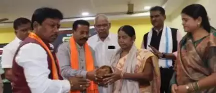 दंतेवाड़ा: दंतेवाड़ा में भाजपा ने आपातकाल की 50वीं बरसी को काला दिवस के रूप में मनाया