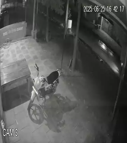 Karodhana chauraya se 
chori Hui Hai bike