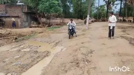 बांके बाज़ार: बालासोत से करमाईन जाने वाली जर्जर सड़क विधायक को चिढ़ा रही मुंह, कई ग्रामीण घायल #jansamasya