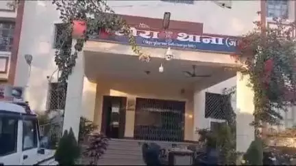 खैरा: चौकी टांड गांव से खैरा पुलिस ने एक वारंटी को किया गिरफ्तार, भेजा जेल