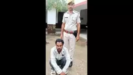 दीगोद: सुल्तानपुर पुलिस ने गश्त के दौरान खण्ड गांव रोड पर 1 किलो 17 ग्राम अवैध मादक पदार्थ गांजा के साथ किया गिरफ्तार