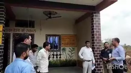 बमोरी: नीति आयोग के वरिष्ठ अधिकारी ने कोतर पंचायत की आंगनवाड़ी व स्कूल का किया निरीक्षण