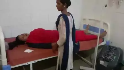 पुवायां: घरेलू विवाद के चलते विवाहिता ने जहरीले पदार्थ का सेवन किया, हालत गंभीर, जिला अस्पताल रेफर, कुंवरपुर गांव का मामला