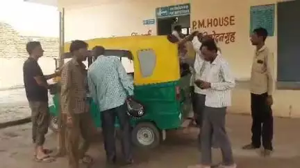 मुरैना नगर: खड़िहार बेहड़ गांव में व्यक्ति ने फांसी लगाकर की आत्महत्या, मृतक शराब पीने का था आदि
