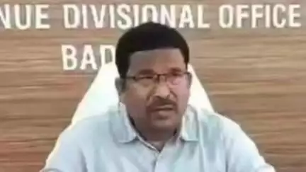 బద్వేల్: ప్రభుత్వ స్థలాల్లో అక్రమ కట్టడాలపై చర్యలు చేపట్టిన రెవిన్యూ అధికారులు