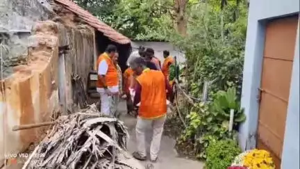 తేనబండ ధర్మరాజు కాలనీలో అనాథ శవానికి అంత్యక్రియలు నిర్వహించిన కైలాస దామం ట్రస్ట్&అమ్మ ఒడి సభ్యుల బృందం