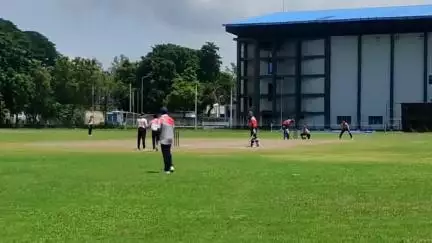 কুশমুণ্ডী: বালুরঘাট স্টেডিয়ামে আয়োজিত CAB পরিচালিত অনূর্ধ্ব 18 ক্রিকেট টুর্নামেন্টের ফাইনাল খেলা