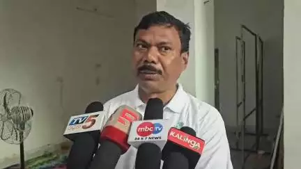 ରାୟଗଡା: ସ୍ଥାନୀୟ ସହରରେ ଆନ୍ତର୍ଜାତିକ ନିଶା ଦ୍ରବ୍ୟ ସେବନ ନିଷେଧ ଓ ଅବୈଧ ଚାଲାଣ ବିରୋଧ ଦିବସରେ ଯୋଗଦେଇ ପ୍ରତିକ୍ରିୟା ରଖିଲେ ଅତିରିକ୍ତ ଜିଲ୍ଲାପାଳ