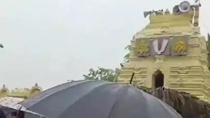పెద్దపూడి లక్ష్మీనరసింహస్వామి ఆలయం వద్ద సినిమా షూటింగ్‌, చూసేందుకు ఎగబడ్డ గ్రామస్తులు