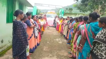 ରାୟଗଡା: ପାଜିଲିବନ୍ଧ ଗ୍ରାମରେ ଧରତି ଆବା ଗ୍ରାମ ଉତ୍କର୍ଷ ଅଭିଯାନ ସଚେତନତା କାର୍ଯ୍ୟକ୍ରମ ଅନୁଷ୍ଠିତ
