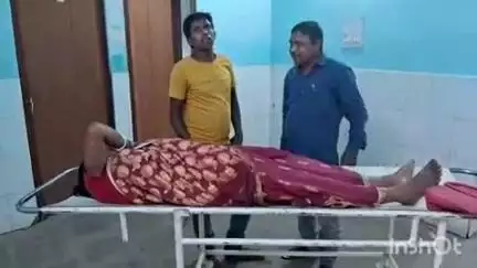 कुंडहित: कुंडहित कॉलेज मोड़ पर 2 बाइक की टक्कर से 1 महिला और 2 चालक घायल