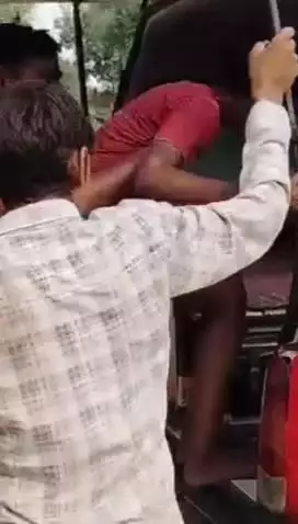 बानसूर: बानसूर के हाजीपुर में महिला के अंतिम संस्कार के दौरान हुआ धमाका, 4 मासूम सहित 6 लोग हुए घायल