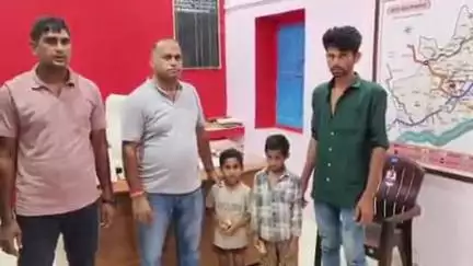 मण्डरायल: कस्बा मंडरायल से दो नाबालिग बच्चे खेलते हुए गायब, पीड़ित की गुहार पर पुलिस ने ठाकुर बाबा मंदिर से किया दस्तयाब