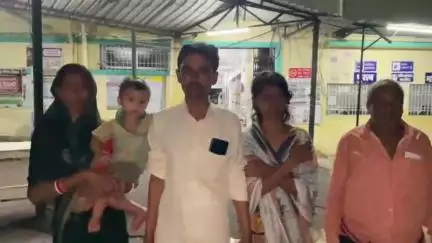 गिरिडीह: पर्वतपुर गांव में कुछ लोगों ने घर में घुसकर एक परिवार के 4 सदस्यों के साथ की मारपीट, सदर अस्पताल में भर्ती