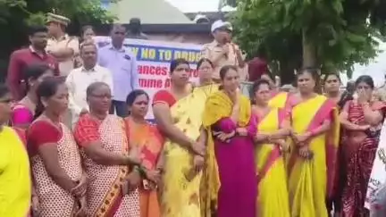 శంకరంపేట ఏ: మత్తు పదార్థాలకు బానిస కావద్దు: పెద్ద శంకరంపేటలో యాంటీ డ్రగ్స్ డేలో అల్లాదుర్గం సీఐ రేణుక రెడ్డి