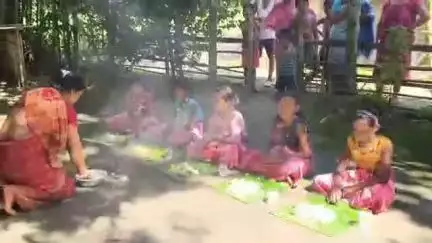 মাথাভাঙা ২: দোলাপাড়া সংলগ্ন এলাকায় স্থানীয়দের উদ্যোগে কামাক্ষ্যাদেবীর পুজো ও কুমারী পুজো অনুষ্ঠিত