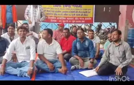 गया टाउन सीडी ब्लॉक: गांधी मैदान में आवास कर्मियों का तीन दिवसीय सांकेतिक धरना जारी, सरकार को चेतावनी
