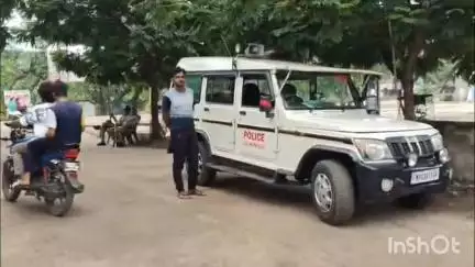 विदिशा नगर: शेरपुरा में फायरिंग वाले इलाके में अभी भी पुलिस तैनात, दो दिन बाद भी मुख्य आरोपी पुलिस की पकड़ से दूर
