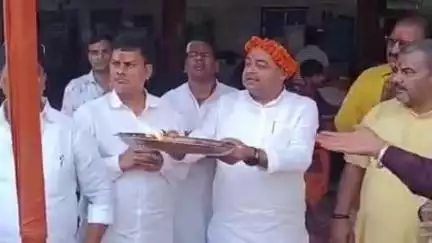जरमुण्डी: बिहार के भाजपा विधायक सह श्रम संसाधन मंत्री ने बाबा बासुकीनाथ दरबार में की पूजा-अर्चना