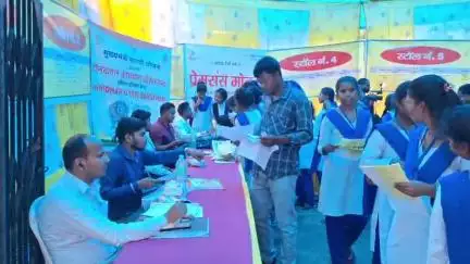 सिमडेगा: सिमडेगा जिला नियोजन कार्यालय में रोजगार मेला आयोजित, कई लोगों को मिले नियुक्ति पत्र