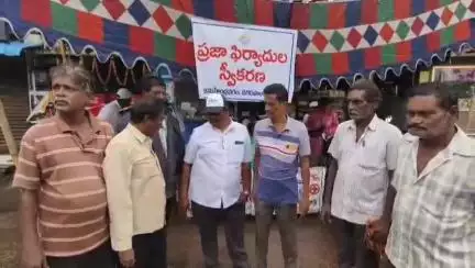 రాజమండ్రి సిటీ: రాష్ట్రంలో భవన నిర్మాణ కార్మికులు పనులు లేక  పస్తులు : గోదావరి ఎలక్టికల్ వర్కర్స్ ట్రేడింగ్ అధ్యక్షుడు రామకృష్ణ