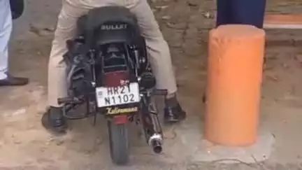 हिसार: नारनौद में ट्रैफिक पुलिस ने बुलेट पटाखा का ₹10 हजार का चालान कर बुलेट की ज़ब्त