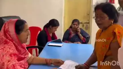 होशंगाबाद नगर: नर्मदापुरम नगरपालिका परिसर में जनसुनवाई कार्यक्रम आयोजित, नगरपालिका अध्यक्ष ने सुनीं आमजनों की समस्याएँ