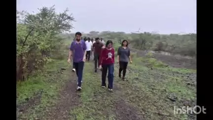 કલેક્ટરશ્રીની આગેવાનીમાં અધિકારીઓએ ઢાંકણિયા વીડ ખાતે મેદસ્વિતા મુક્ત અભિયાન અંતર્ગત અનોખી ટ્રેકિંગ પ્રવૃત્તિમાં જોડાયા