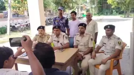 मोतिहारी: हरसिद्धि पुलिस ने लूट कांड मामले का किया सफल उद्वेदन, लूटी गई राशि के साथ 2 गिरफ्तार