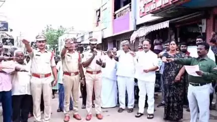 కొల్లూరులో అంతర్జాతీయ మాదకద్రవ్యాల నిర్మూలన ర్యాలీలో పాల్గొని పోలీసులతో కలిసి ప్రతిజ్ఞ చేసిన ఎమ్మెల్యే ఆనందబాబు