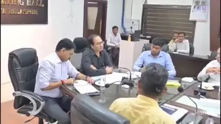 बिलासपुर: कलेक्टर-एसएसपी ने जिला पशु क्रूरता निवारण समिति की बैठक की, गौशाला अध्यक्ष ने आवारा पशुओं के प्रबंधन की बात कही
