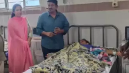 మంథని: ముత్తారం మండలానికి చెందిన గర్భిణీకి క్లిష్టమైన శస్త్ర చికిత్స చేసిన వైద్య బృందాన్ని ప్రశంసించిన కలెక్టర్