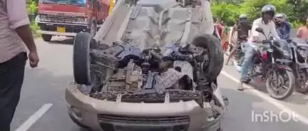 ৰঙিয়া ভাগ: ৰঙিয়াৰ মৰাণজানাত নিয়ন্ত্ৰণ হেৰুৱাই পথৰ ডিভাইদাৰত খুন্দা চাৰিচকীয়া বাহনৰ,সংকটজনক অৱস্থাত চিকিৎসালয়ত ভৰ্তি চালকক