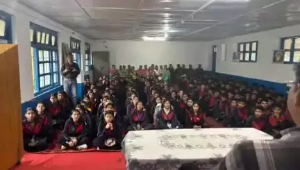 हरिपुरधार: जिला विधिक सेवा प्राधिकरण ने हरिपुरधार में नशा निरोधक जागरूकता शिविर लगाया