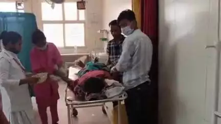 गुमला: टैंसेरा स्कूल बगीचा के पास ऑटो पलटने से मां-बेटी हुईं घायल
