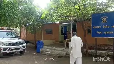 खामगाव: हातभट्टी दारू विक्री करण्याच्या उद्देशाने जवळ बाळगणाऱ्या एका इसमास हिवरखेड पोलिसांनी चिंचपुर शिवार येथे पकडले