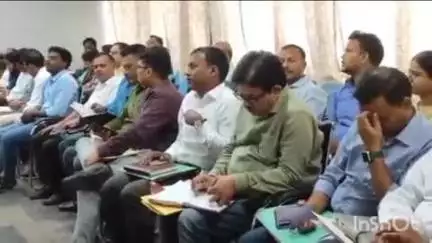लातेहार: समाहरणालय सभागार में उपायुक्त की अध्यक्षता में जिला स्तरीय खनन टास्क फोर्स की बैठक हुई, निर्देश दिए गए