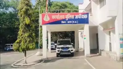 सागर नगर: जबलपुर से सागर आया 4 साल का बालक माता-पिता से बिछड़ा, शनिचरी चौकी पुलिस ने मिलवाया