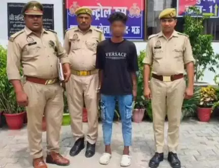 मऊ: दक्षिण टोला पुलिस ने पॉक्सो एक्ट में वांछित 1 अभियुक्त को किया गिरफ्तार