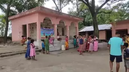 নাকাশিপাড়া: শ্রীশ্রী বড়গাছি নিতাই গৌর আশ্রমে বৃহস্পতিবার দুঃসাহসিক চুরি নগদ টাকা ও অলঙ্কার নিয়ে চম্পট দুষ্কৃতির বক্তব্য এলাকাবাসীর